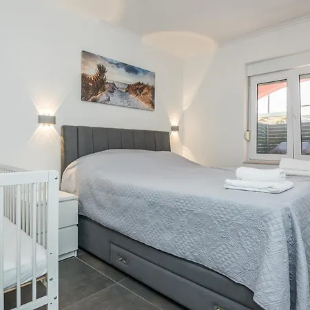 Apartment Trogrlic *