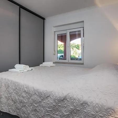 Trogrlic アパート *