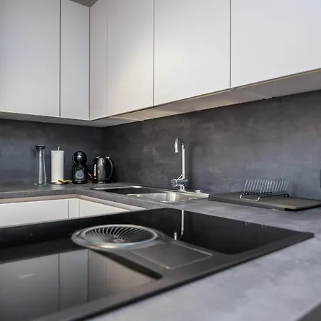 アパート Trogrlic プリヴラカ