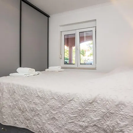 Trogrlic アパート プリヴラカ