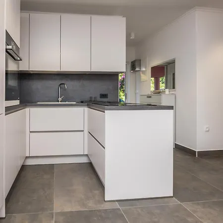 アパート Trogrlic