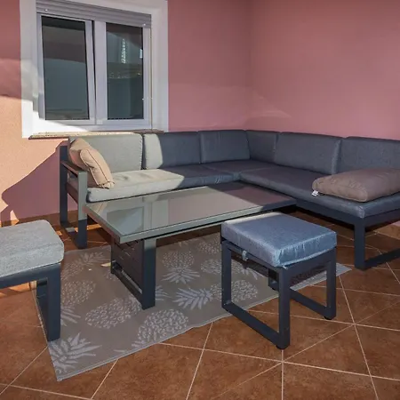 Trogrlic Apartment *