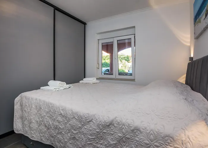 Trogrlic Apartment *